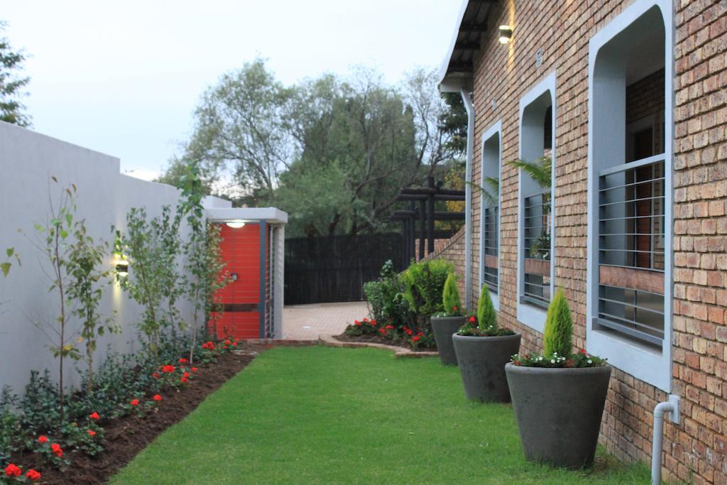 Yalla Yalla Boutique Hotel eMalahleni Exterior photo