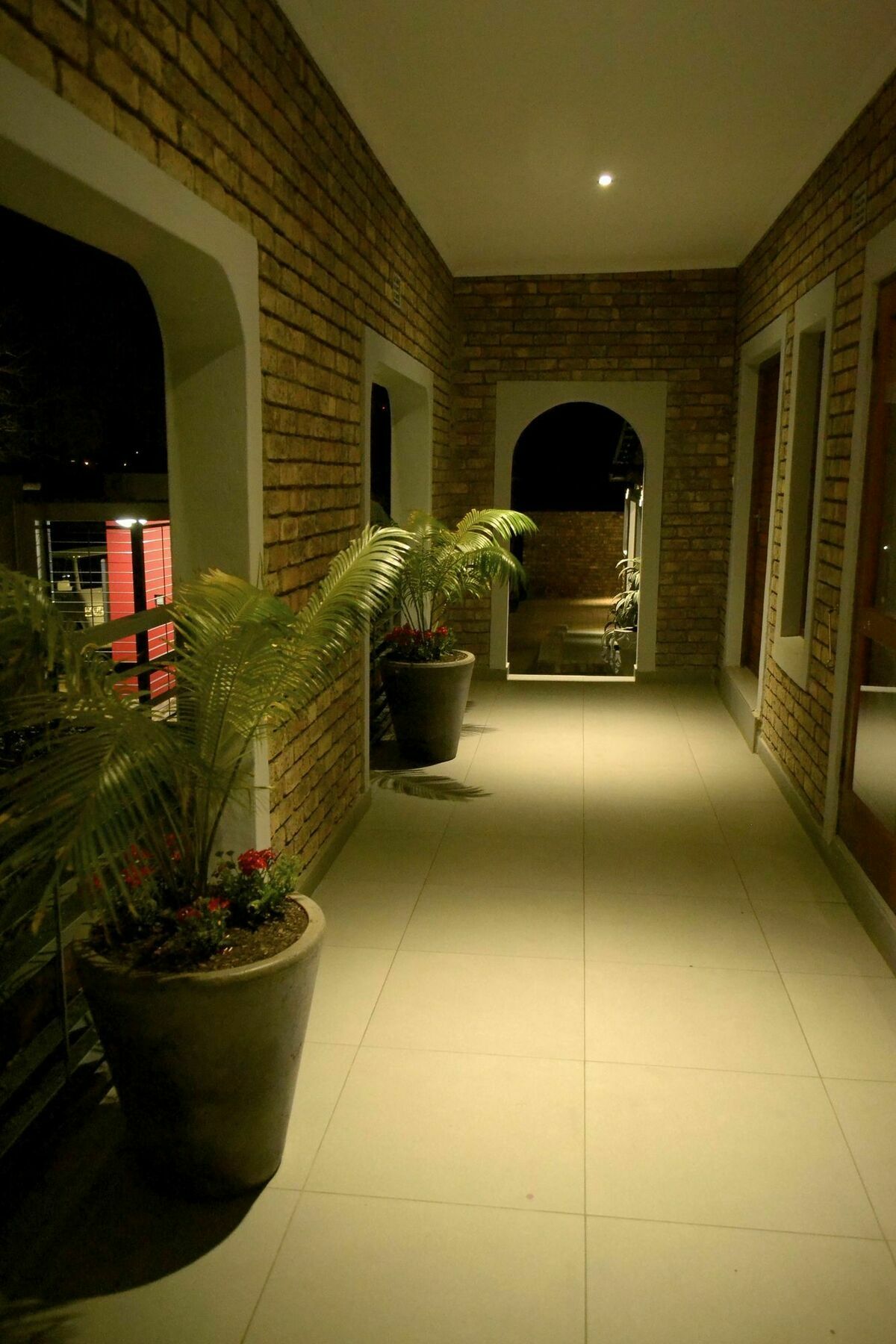 Yalla Yalla Boutique Hotel eMalahleni Exterior photo